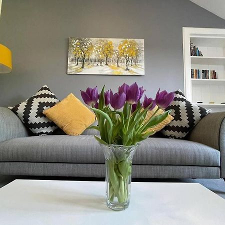 No 10 Immaculate City Centre, Top Floor 2 Bed Flat With Free Parking Inverness Exterior foto