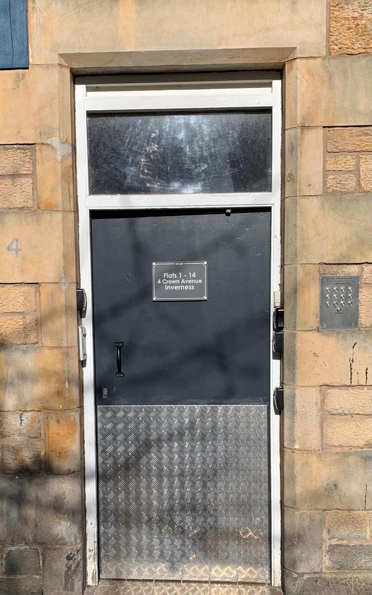 No 10 Immaculate City Centre, Top Floor 2 Bed Flat With Free Parking Inverness Exterior foto